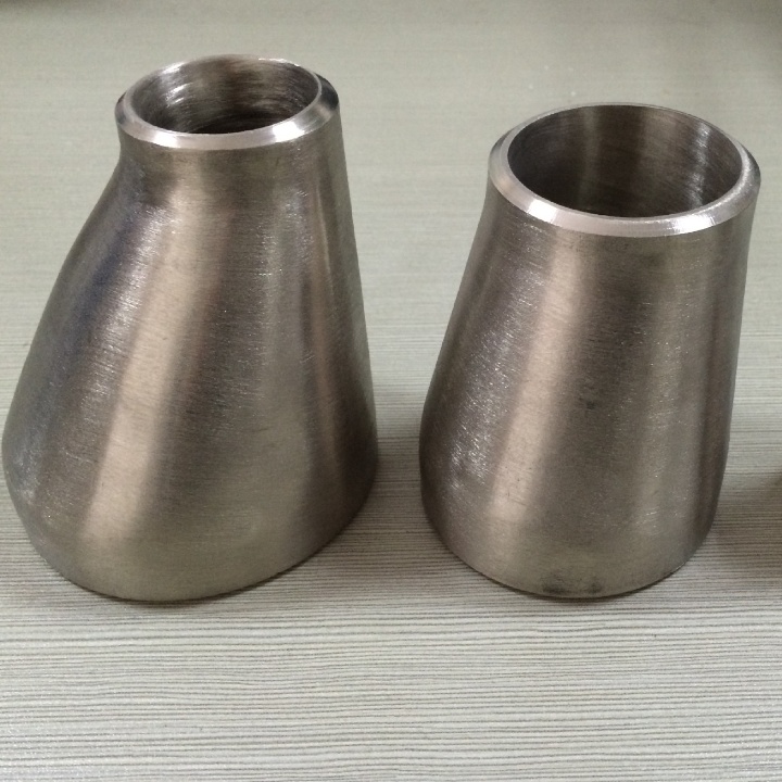 Titanium eccentric reducer